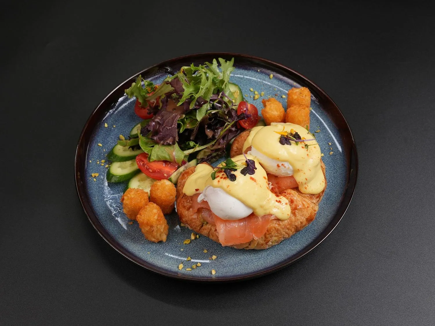 Eggs & Salmon Benedict