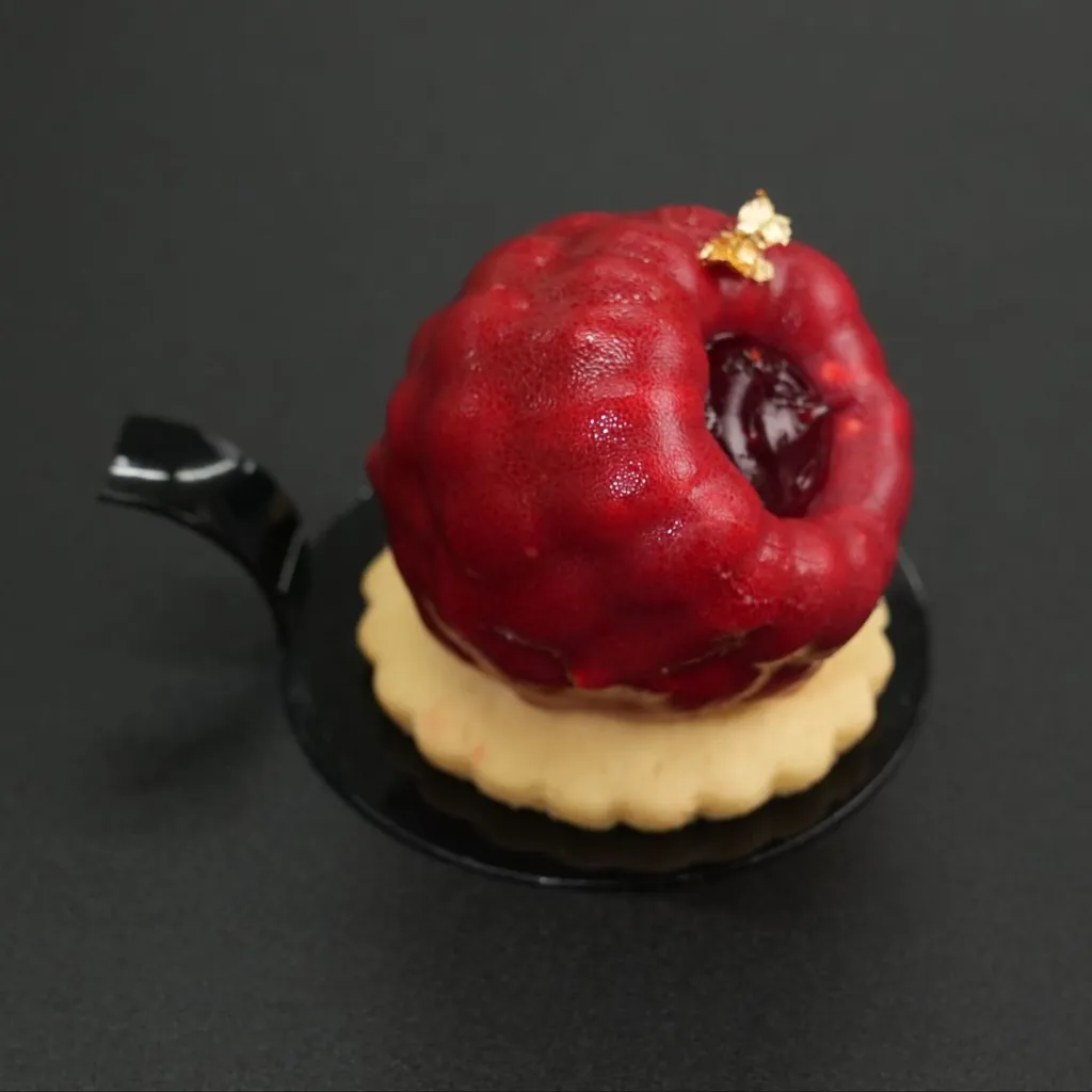 Raspberry pastries